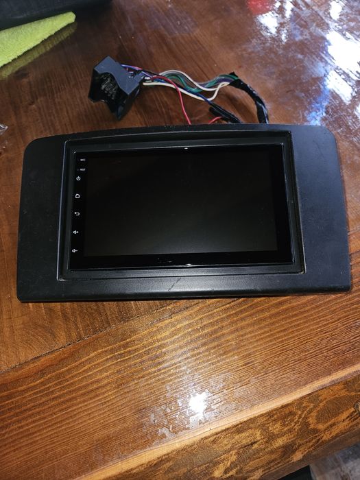 Медия ,андроид за w164