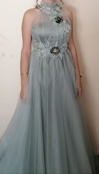 Vând rochie elegantă