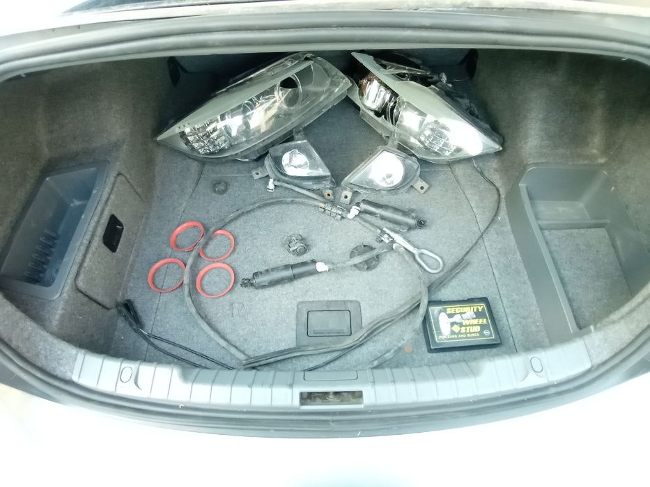 На части БМВ Е90 318д 143 коня - BMW e90 318d 143hp ляв волан нави