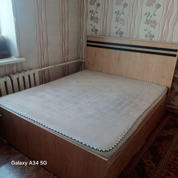 Продам двуспалку с матрасом