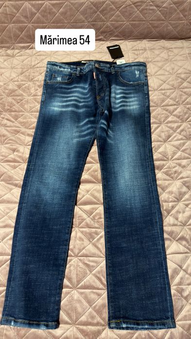 Blugi Dsquared2 multe modele marimi : 44, 48, 50 , 54 livrare oriunde