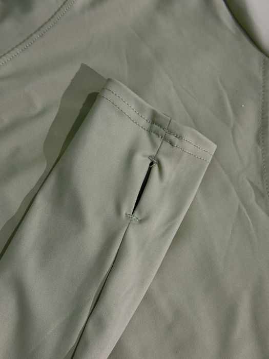 светло-зеленый рашгард