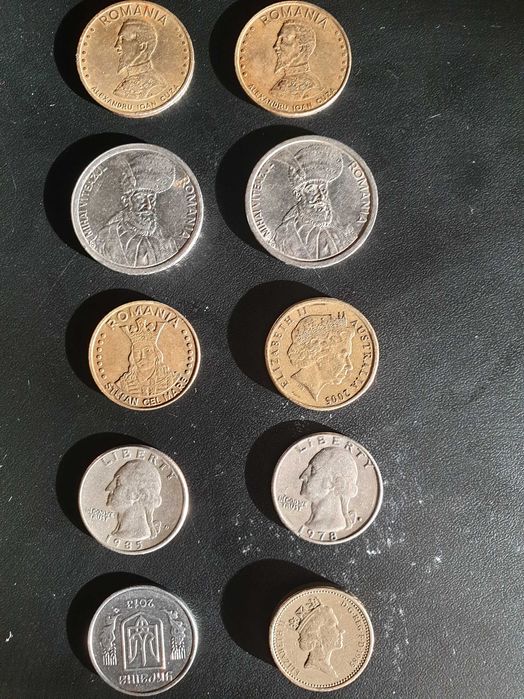 Vand colectie monede vechi.