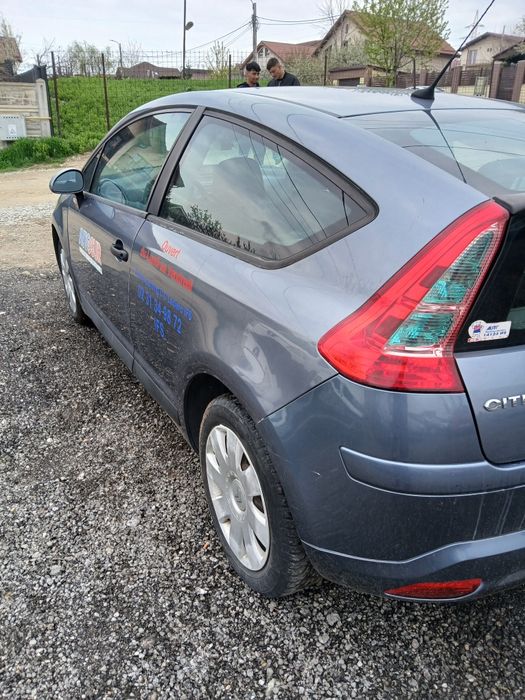 Dezmembrez Citroen C4 1.6hdi an 2006