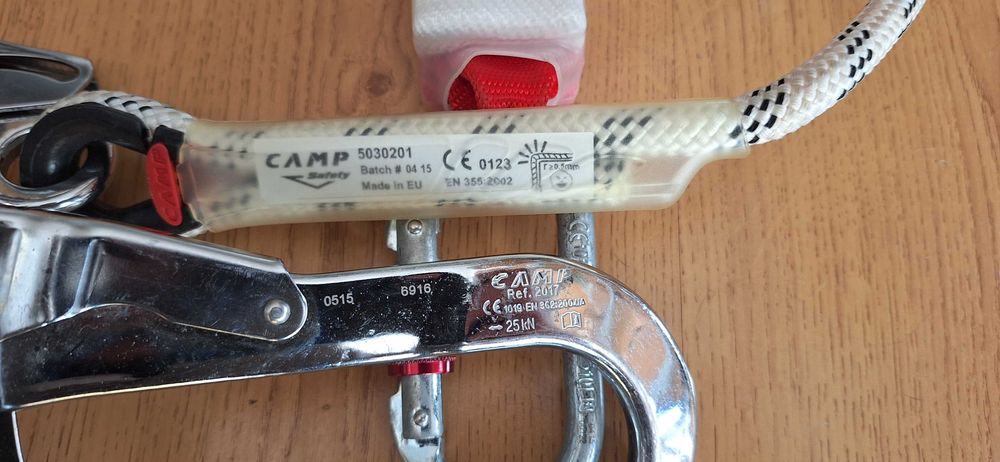 Mijloc de legătură în Y cu absorbitor de șoc CAMP - 5030201