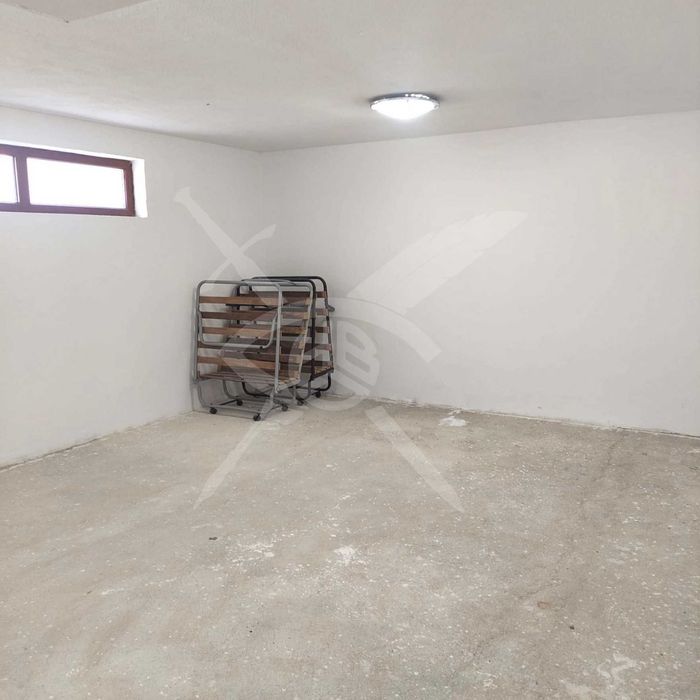 Продава се Къща в с. Царичино, Област Добрич - 270 кв.м за 626 €/кв.м - Снимка #3