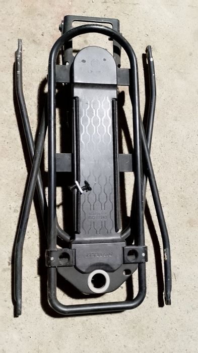 Vând pompe de suspensii de bicicleta si portbagaj de bicicleta