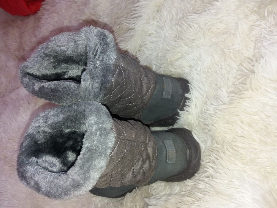 Продаю женские теплые сапоги