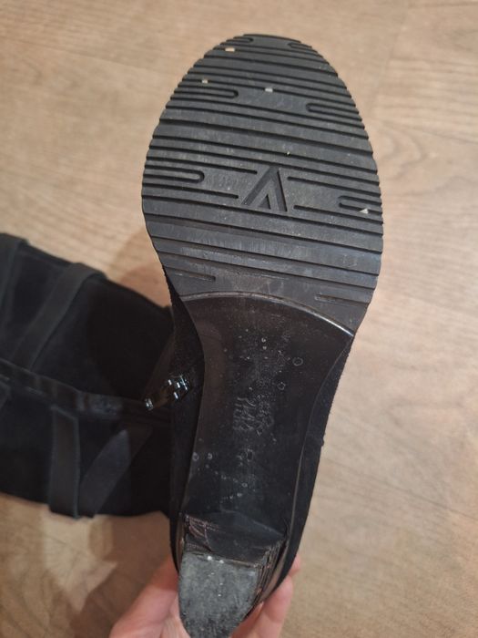 Дамски черни ботуши