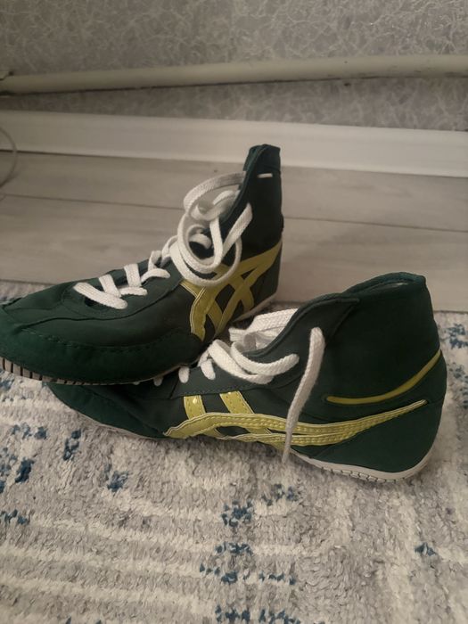 Борцовки Asics продаю
