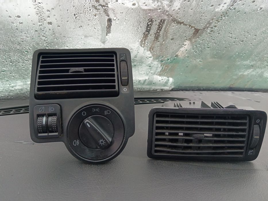 Dezmembrez golf 4 benzina