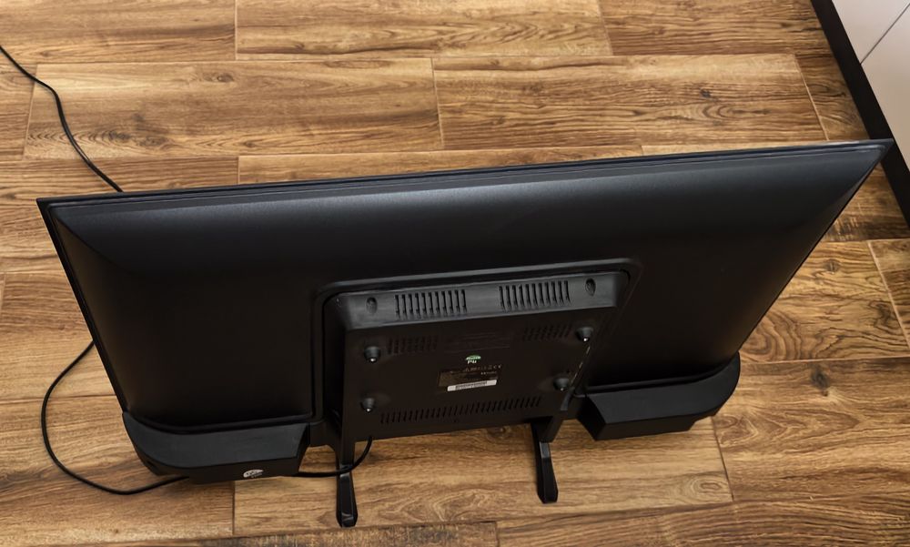 Televizor Smartech
