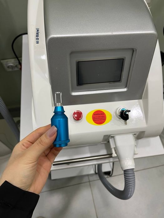 Лазерный аппарат для удаления татуажа и татуировок