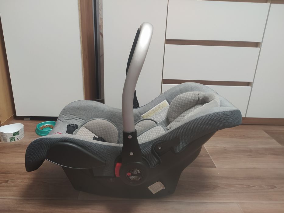 Детское автокресло от 0 до 1 года