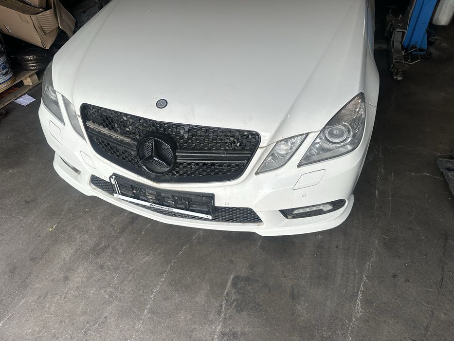 FATA E CLASS W212 AMG Bara capota aripi far Mercedes e220 e200 e250