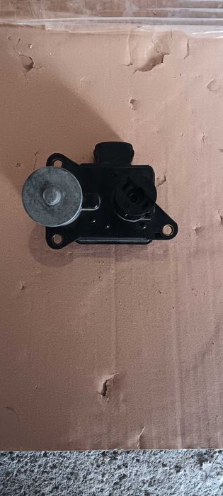 Моторче за вихрови клапи киа спортидж