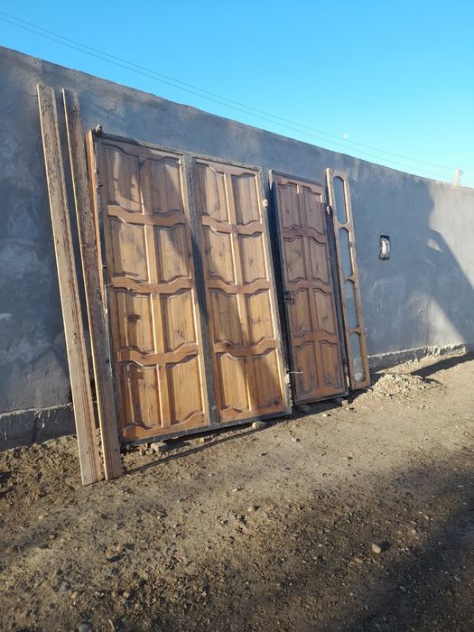 Дарвоза сотилади