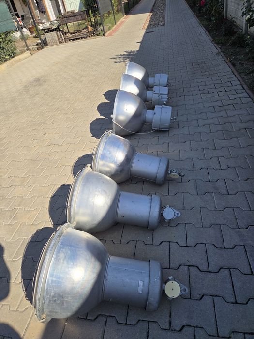 Lămpi  suspendate pentru  hală