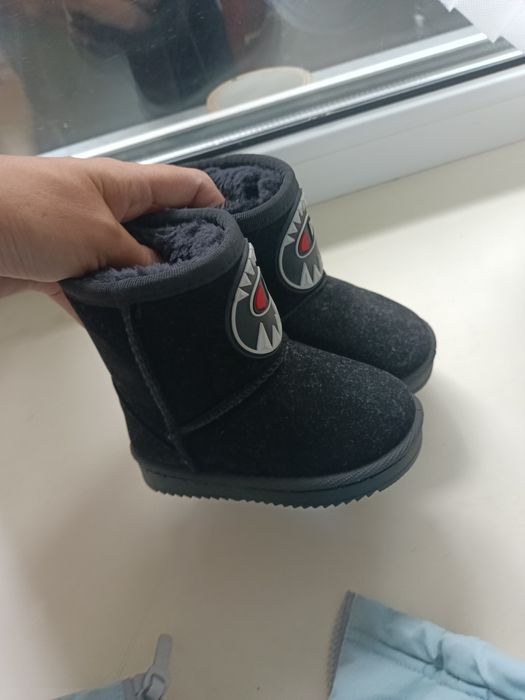 Продам угги детские