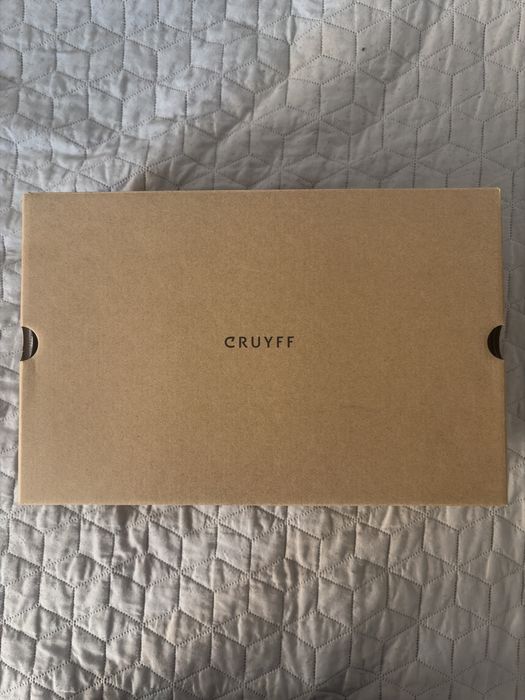 Официални обувки на cruyff