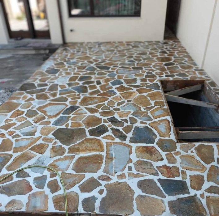 Piatra naturala de munte si montaj