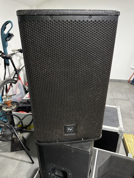 Vand 2 Boxe Active petrecere 1000 wati fiecare - Electro Voice ELX112P