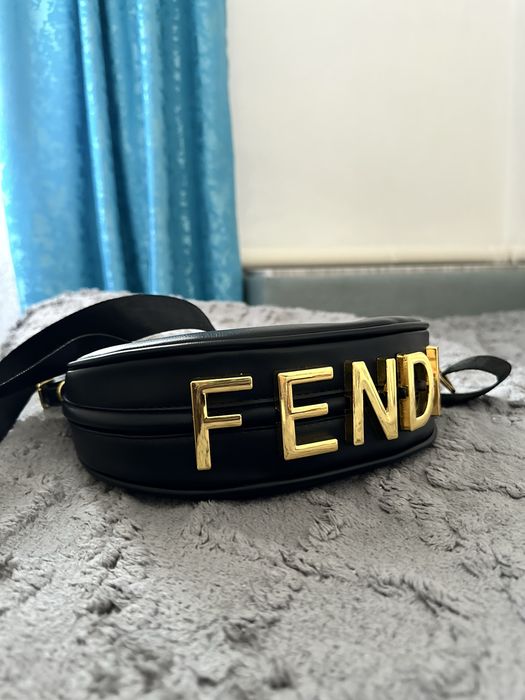 Fendi сумка багет или хобо
