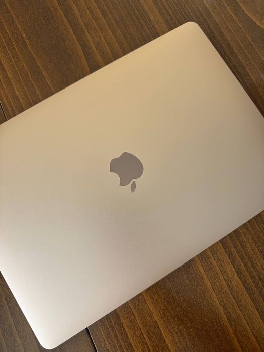 Продам Macbook air