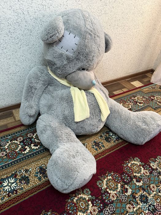 Teddy ayiq  2 metrlik holati yangi faqat oladigan tel qilsin