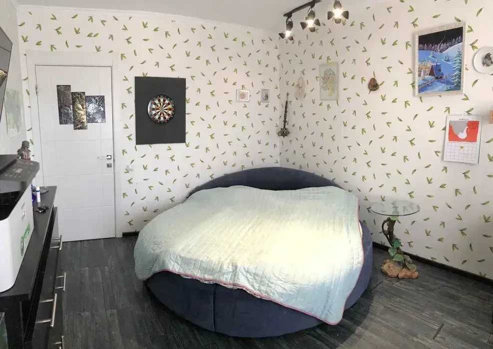 Тристаен имот в кв.Разсадника