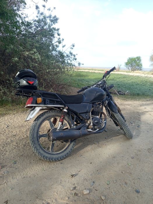 Продам мотоцикл Suzuki gsx 200