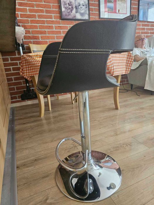 Бар стол кожа,въртящ се подходящ за бар,кухня и офис.