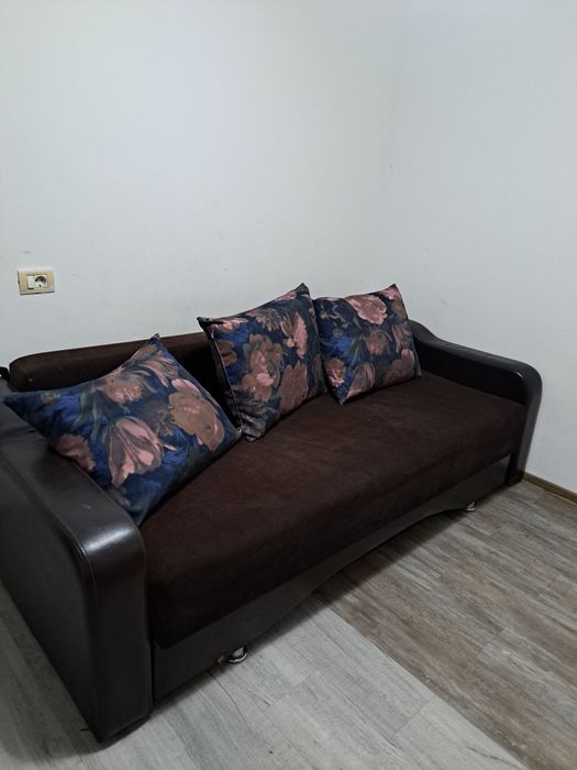 Garsoniera de închiriat