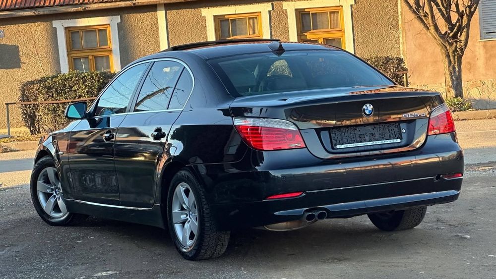 Van schimb 525d 3.0 Diesel FACELIFT – Piele – Trapă – Automată Joys