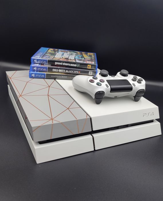 Playstation 4 Glaciar White Limited Edition! + Pachet jocuri !