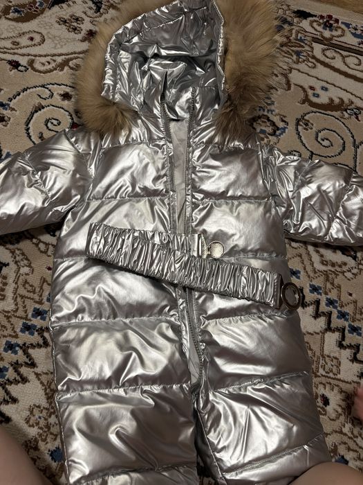 Продам куртку(комбенизон)размер 90 см,