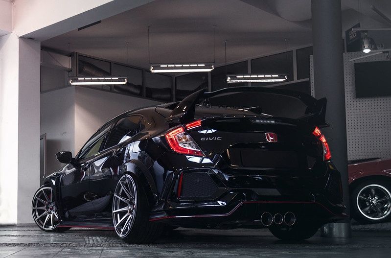 Jante foarte concave Japan Racing JR11 Honda / BMW / Audi / Dodge / VW