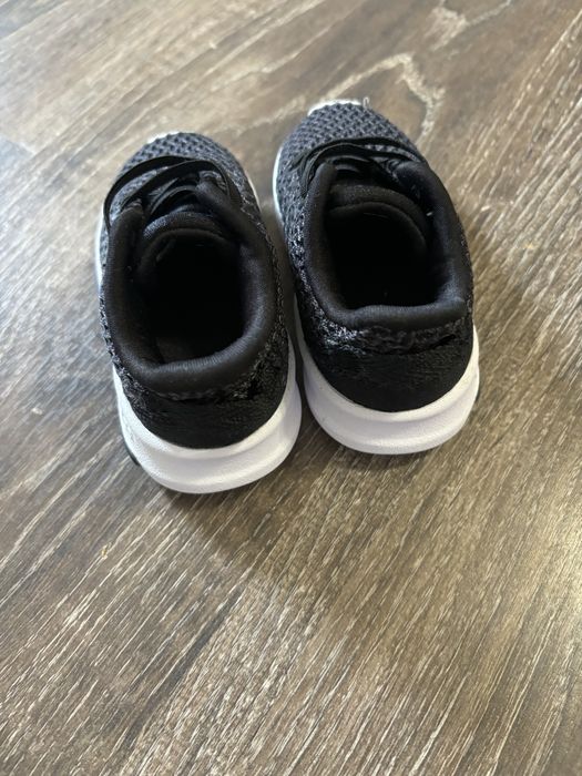 Маратонки/обувки Adidas