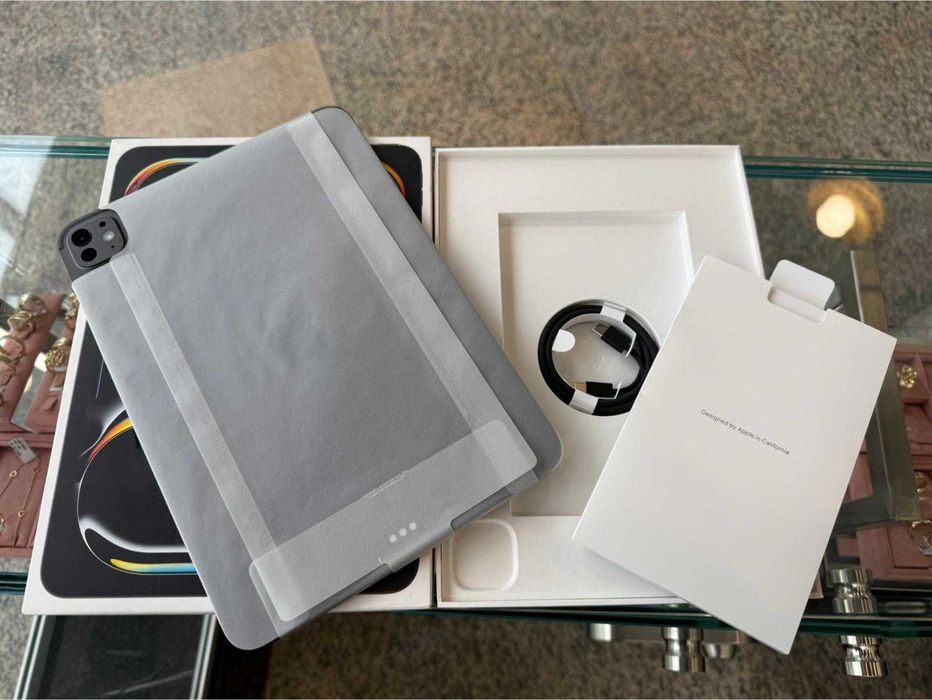 Apple iPad Pro 11 M5 (100% 0 Cicluri) (Iulius Mall)(B-49960) Garantie 2 ani!