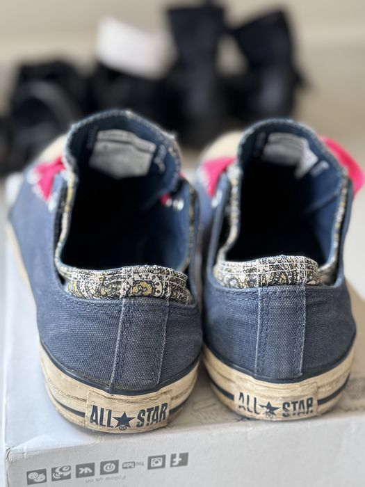 Vând incaltaminte Converse