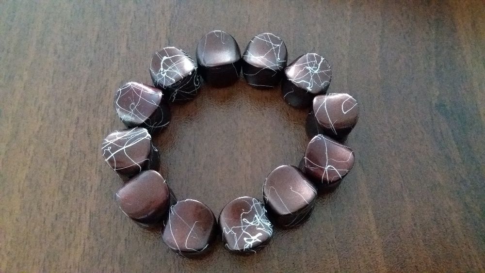 Гривни и комплекти по 5лв.