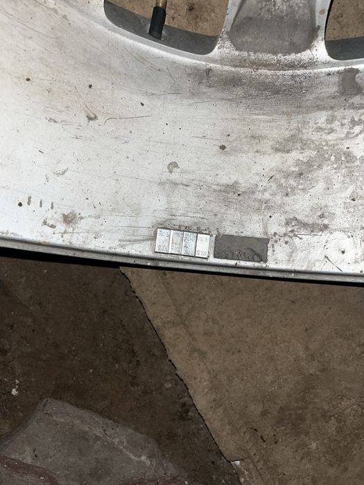 Продам комплект дисков Toyota оригинал