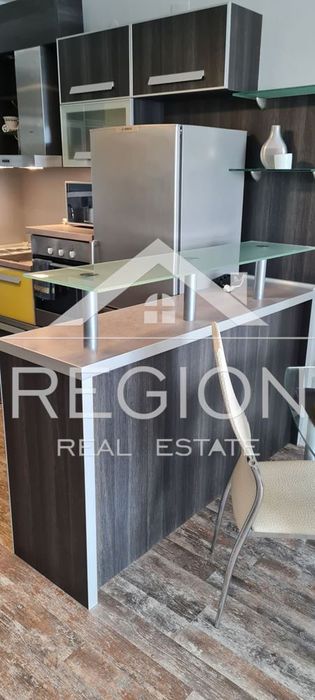 Дава се под наем Двустаен апартамент в Варна, м-т Траката - 65 кв.м за 484.5 € - Снимка #1