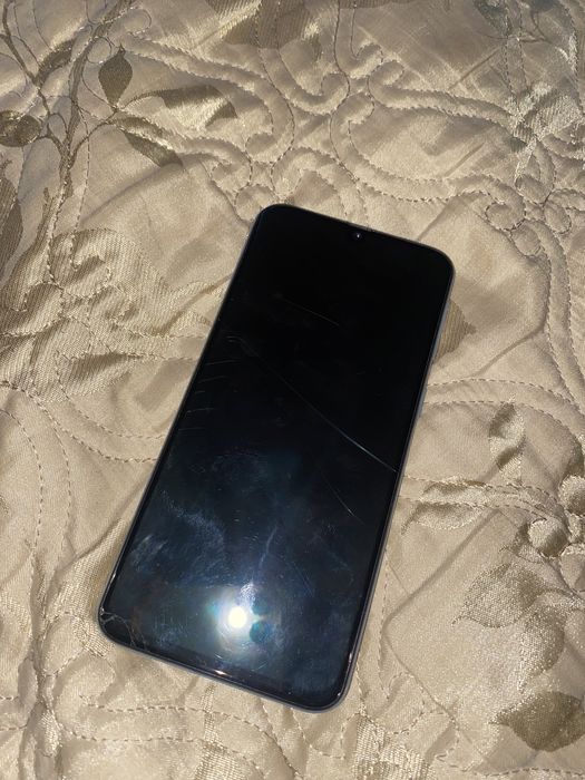 Samsung a40 НА ЗАПЧАСТЬ