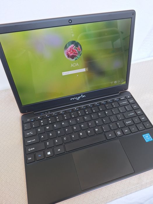 Vand laptop Myria 8311GD , 13.3" + husa