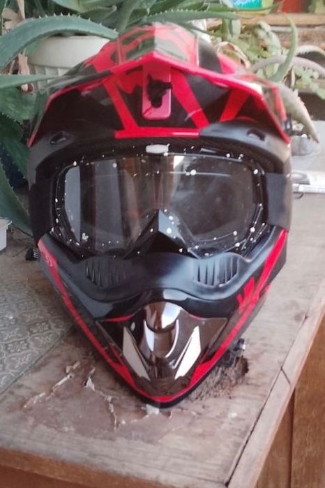 Каска за мотокрос fox v1