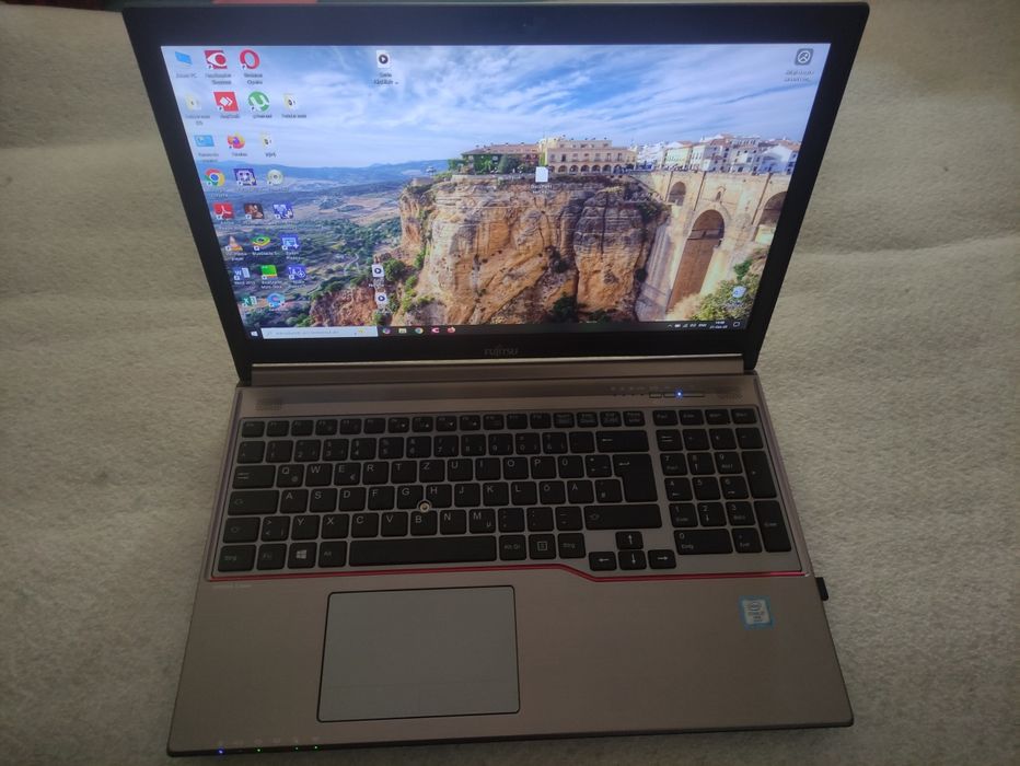 Laptop Fujitsu Lifebook E Series