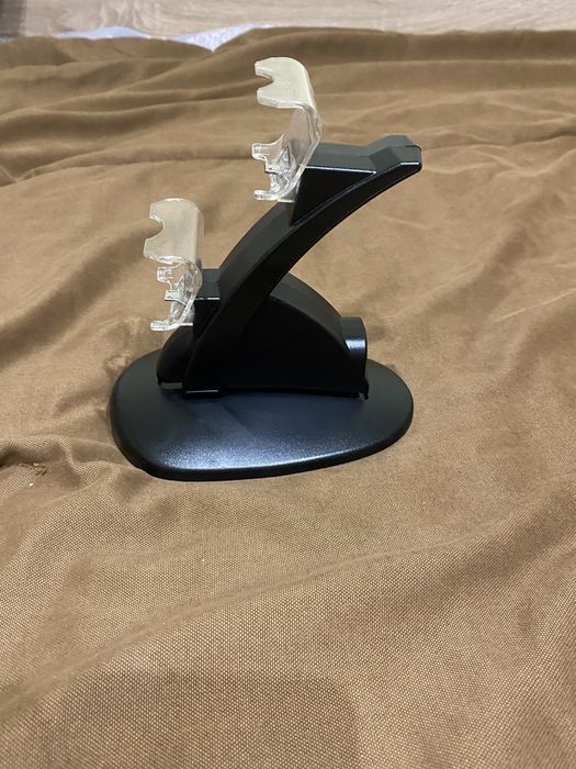 Зарядно за джойстик на ps4