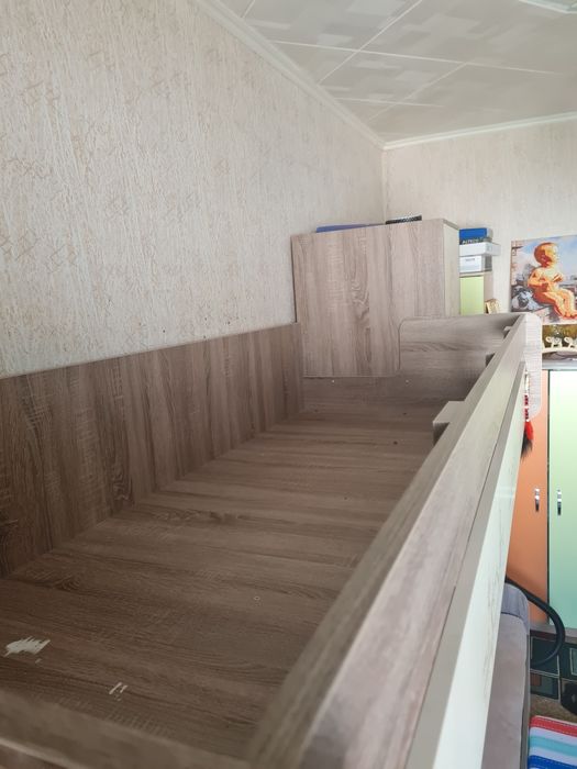 Двухярусная кровать