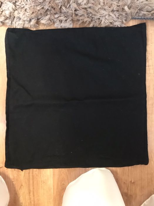 Fete de perna ikea - culoare rosu si negru